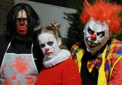 Buurtbewoners organiseren Halloween feest