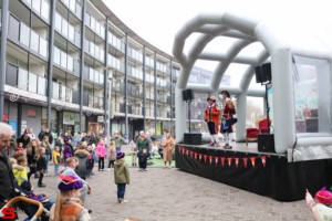 [Activiteiten en Festiviteiten] :: Sinterklaas winkelcentrum Bieshof Stadspolders (17)