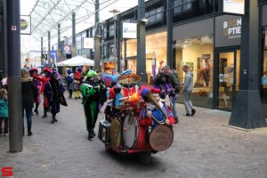 [Activiteiten en Festiviteiten] :: Sinterklaas winkelcentrum Bieshof Stadspolders (6)