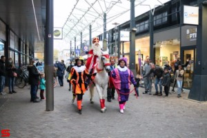 [Activiteiten en Festiviteiten] :: Sinterklaas winkelcentrum Bieshof Stadspolders (9)