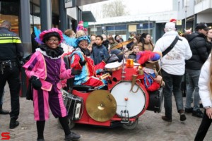 [Activiteiten en Festiviteiten] :: Sinterklaas winkelcentrum Bieshof Stadspolders (17)