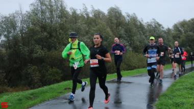 [Activiteiten en Festiviteiten] :: Drechtstadloop 10km (44)
