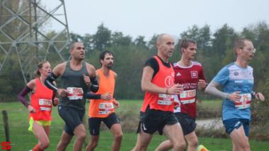 [Activiteiten en Festiviteiten] :: Drechtstadloop Halve Marathon (10)