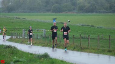 [Activiteiten en Festiviteiten] :: Drechtstadloop Halve Marathon (12)