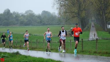 [Activiteiten en Festiviteiten] :: Drechtstadloop Halve Marathon (13)