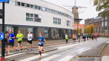 [Activiteiten en Festiviteiten] :: DrechtStadLoop 10Km (41)