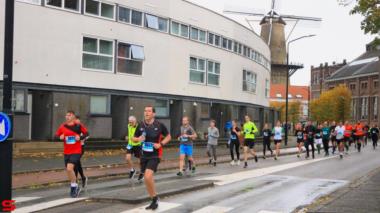 [Activiteiten en Festiviteiten] :: DrechtStadLoop 10Km (41)