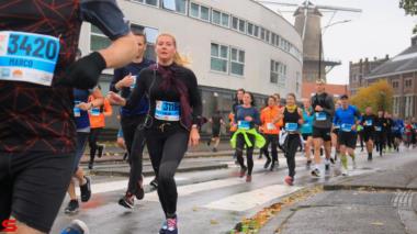 [Activiteiten en Festiviteiten] :: DrechtStadLoop 10Km (43)