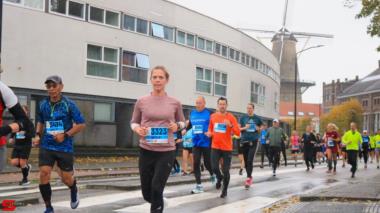 [Activiteiten en Festiviteiten] :: DrechtStadLoop 10Km (38)