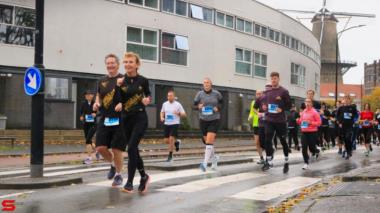 [Activiteiten en Festiviteiten] :: DrechtStadLoop 10Km (46)