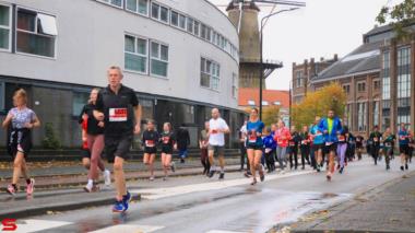 [Activiteiten en Festiviteiten] :: DrechtStadLoop 5Km (41)