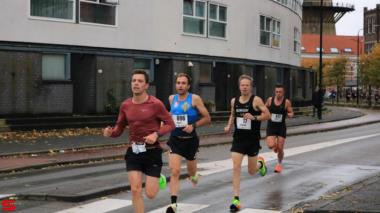 [Activiteiten en Festiviteiten] :: DrechtStadLoop Halve Marathon (32)