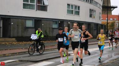 [Activiteiten en Festiviteiten] :: DrechtStadLoop Halve Marathon (34)