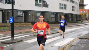 [Activiteiten en Festiviteiten] :: DrechtStadLoop Halve Marathon (29)