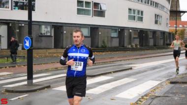 [Activiteiten en Festiviteiten] :: DrechtStadLoop Halve Marathon (30)