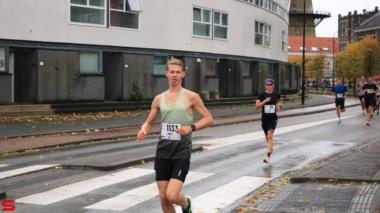 [Activiteiten en Festiviteiten] :: DrechtStadLoop Halve Marathon (32)