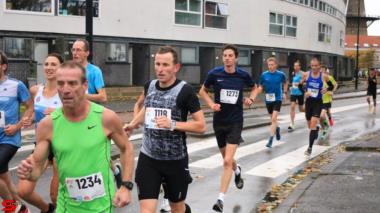 [Activiteiten en Festiviteiten] :: DrechtStadLoop Halve Marathon (35)