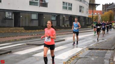 [Activiteiten en Festiviteiten] :: DrechtStadLoop Halve Marathon (25)