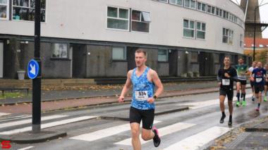 [Activiteiten en Festiviteiten] :: DrechtStadLoop Halve Marathon (26)