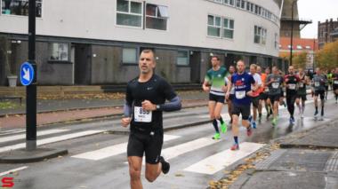 [Activiteiten en Festiviteiten] :: DrechtStadLoop Halve Marathon (27)