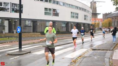 [Activiteiten en Festiviteiten] :: DrechtStadLoop Halve Marathon (33)