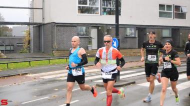 [Activiteiten en Festiviteiten] :: DrechtStadLoop Halve Marathon (36)