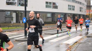 [Activiteiten en Festiviteiten] :: DrechtStadLoop Halve Marathon (38)