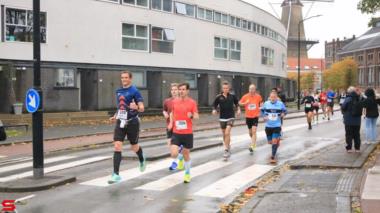 [Activiteiten en Festiviteiten] :: DrechtStadLoop Halve Marathon (24)