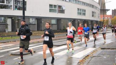 [Activiteiten en Festiviteiten] :: DrechtStadLoop Halve Marathon (26)