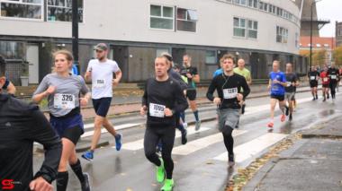 [Activiteiten en Festiviteiten] :: DrechtStadLoop Halve Marathon (29)