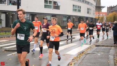 [Activiteiten en Festiviteiten] :: DrechtStadLoop Halve Marathon (24)