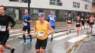 [Activiteiten en Festiviteiten] :: DrechtStadLoop Halve Marathon (29)