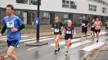 [Activiteiten en Festiviteiten] :: DrechtStadLoop Halve Marathon (30)