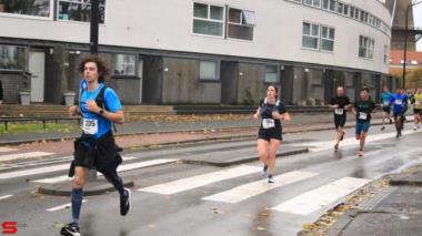 [Activiteiten en Festiviteiten] :: DrechtStadLoop Halve Marathon (26)
