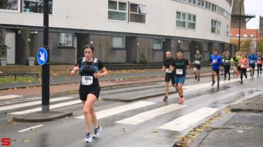 [Activiteiten en Festiviteiten] :: DrechtStadLoop Halve Marathon (27)
