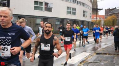 [Activiteiten en Festiviteiten] :: DrechtStadLoop Halve Marathon (33)