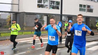 [Activiteiten en Festiviteiten] :: DrechtStadLoop Halve Marathon (34)