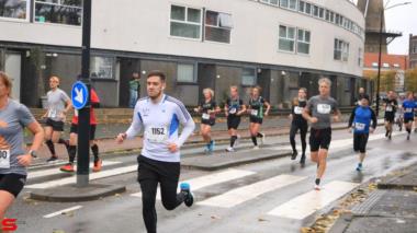 [Activiteiten en Festiviteiten] :: DrechtStadLoop Halve Marathon (32)