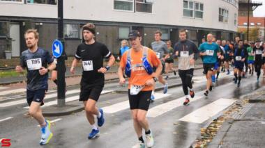[Activiteiten en Festiviteiten] :: DrechtStadLoop Halve Marathon (26)