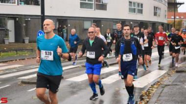 [Activiteiten en Festiviteiten] :: DrechtStadLoop Halve Marathon (28)