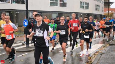 [Activiteiten en Festiviteiten] :: DrechtStadLoop Halve Marathon (29)