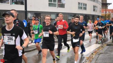 [Activiteiten en Festiviteiten] :: DrechtStadLoop Halve Marathon (30)