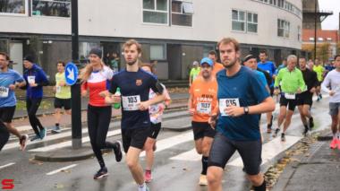 [Activiteiten en Festiviteiten] :: DrechtStadLoop Halve Marathon (31)