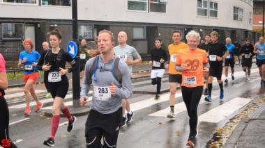 [Activiteiten en Festiviteiten] :: DrechtStadLoop Halve Marathon (29)