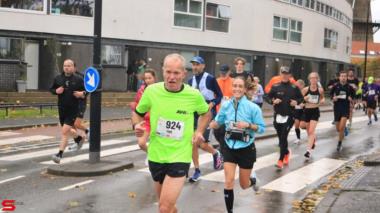[Activiteiten en Festiviteiten] :: DrechtStadLoop Halve Marathon (34)