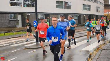 [Activiteiten en Festiviteiten] :: DrechtStadLoop Halve Marathon (34)