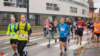 [Activiteiten en Festiviteiten] :: DrechtStadLoop Halve Marathon (36)