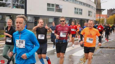 [Activiteiten en Festiviteiten] :: DrechtStadLoop Halve Marathon (25)