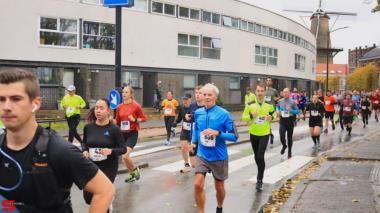 [Activiteiten en Festiviteiten] :: DrechtStadLoop Halve Marathon (29)