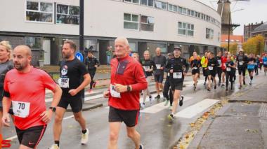 [Activiteiten en Festiviteiten] :: DrechtStadLoop Halve Marathon (33)